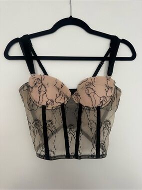 Crème Su Portrait Detailed Corset Top